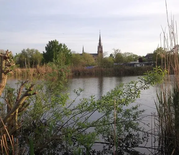 Lakeside Spiegelplas דירה