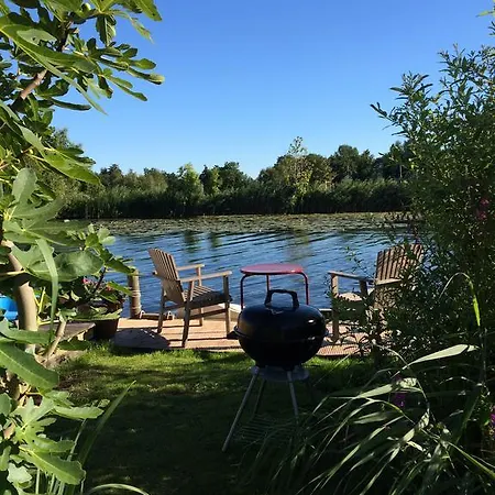 Lakeside Spiegelplas Apartamento *